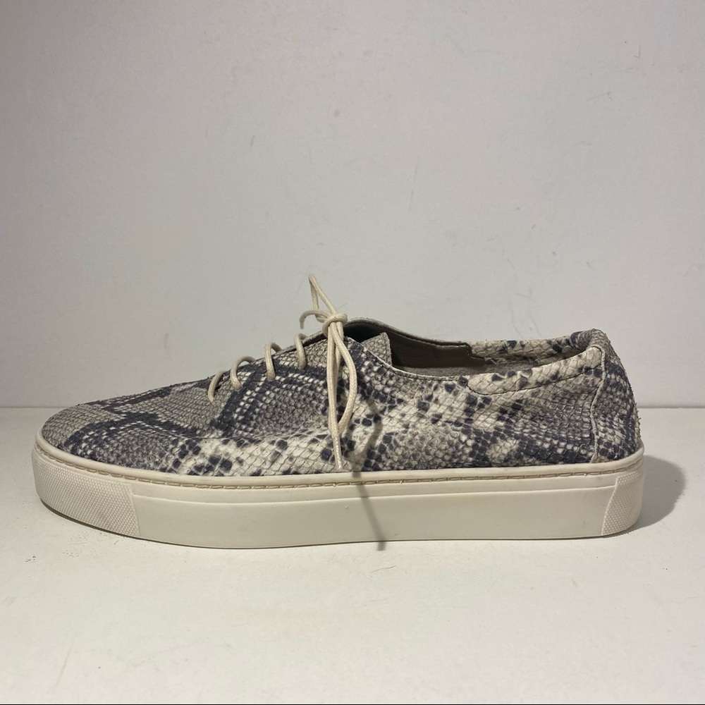 THE FLEXX Women's Snake Print Sneakers Size 8